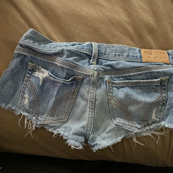 Hollister lot 7 pair size 0, 1 & 3 shorts and 1 pair of khakis - Picture 8 of 14